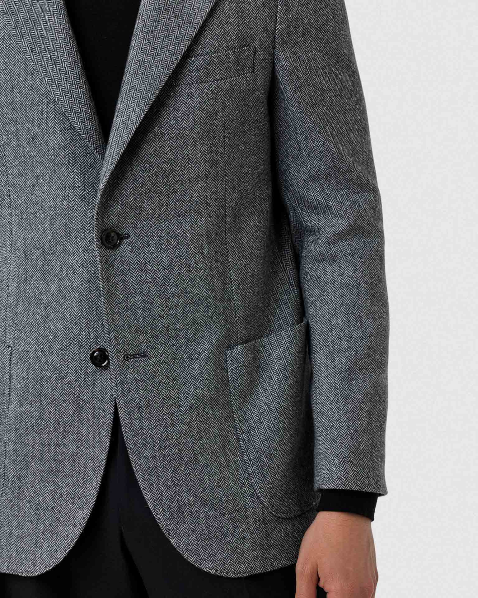 Dark Grey (AI)