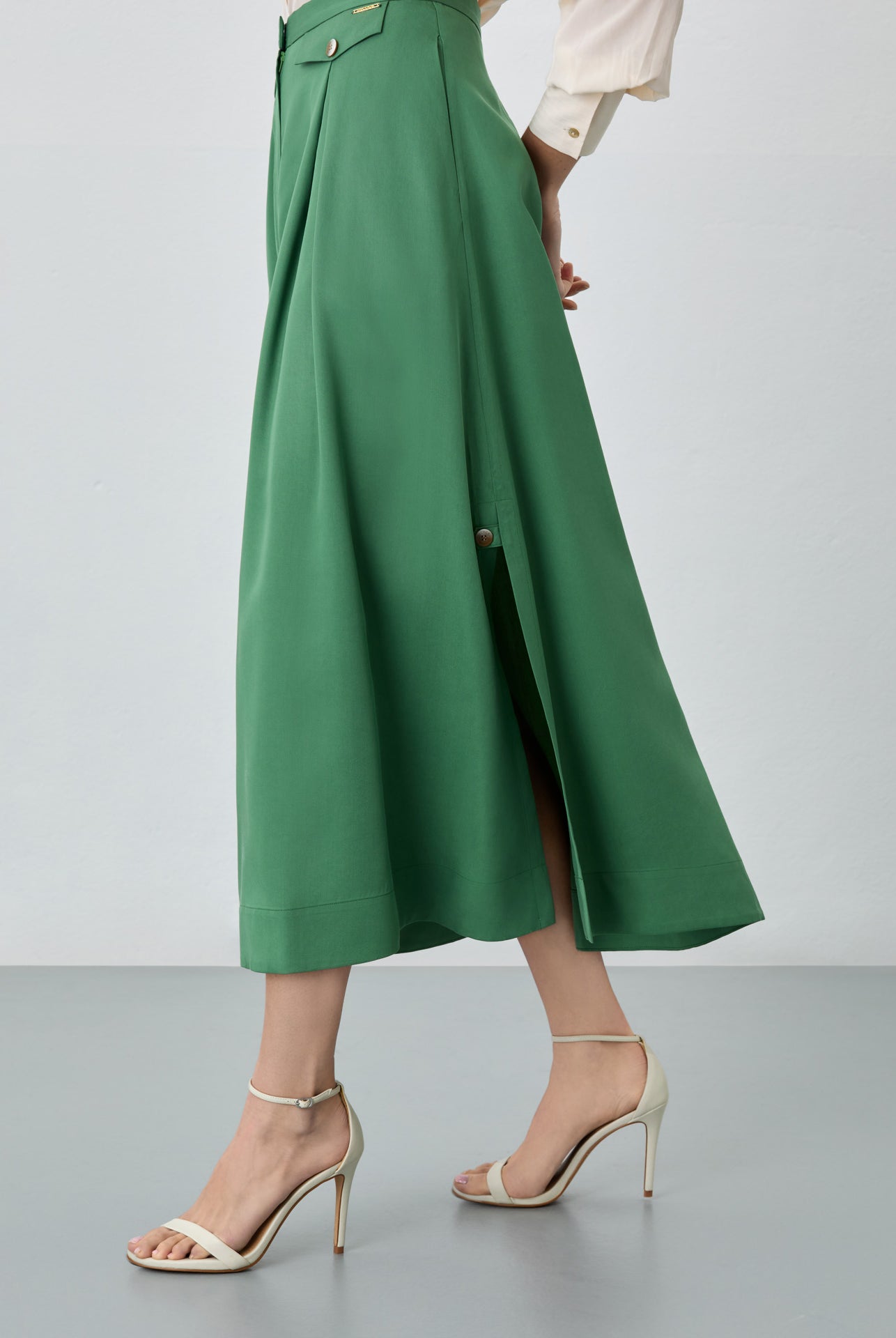 Medium Green