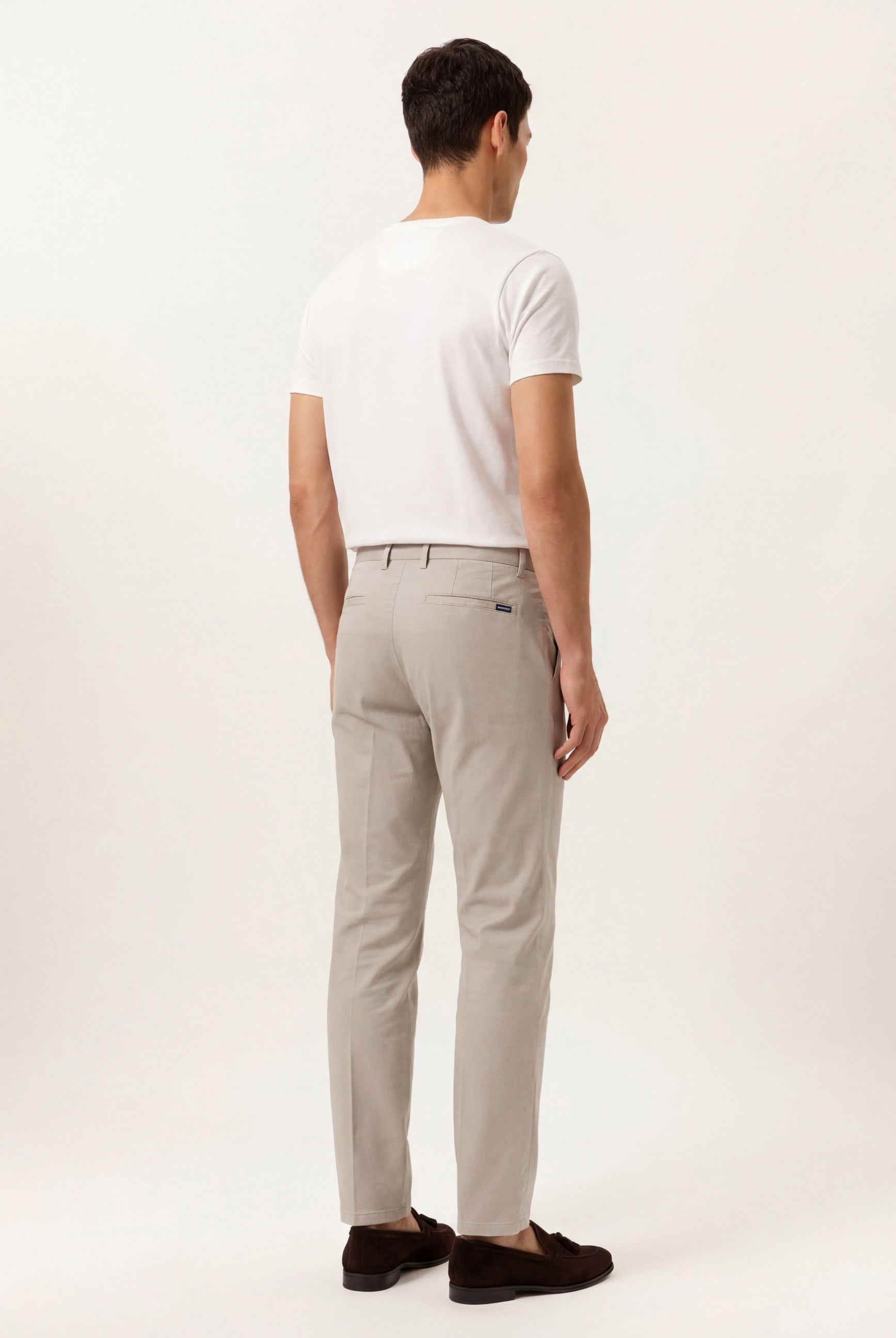 Light Brown (AI)