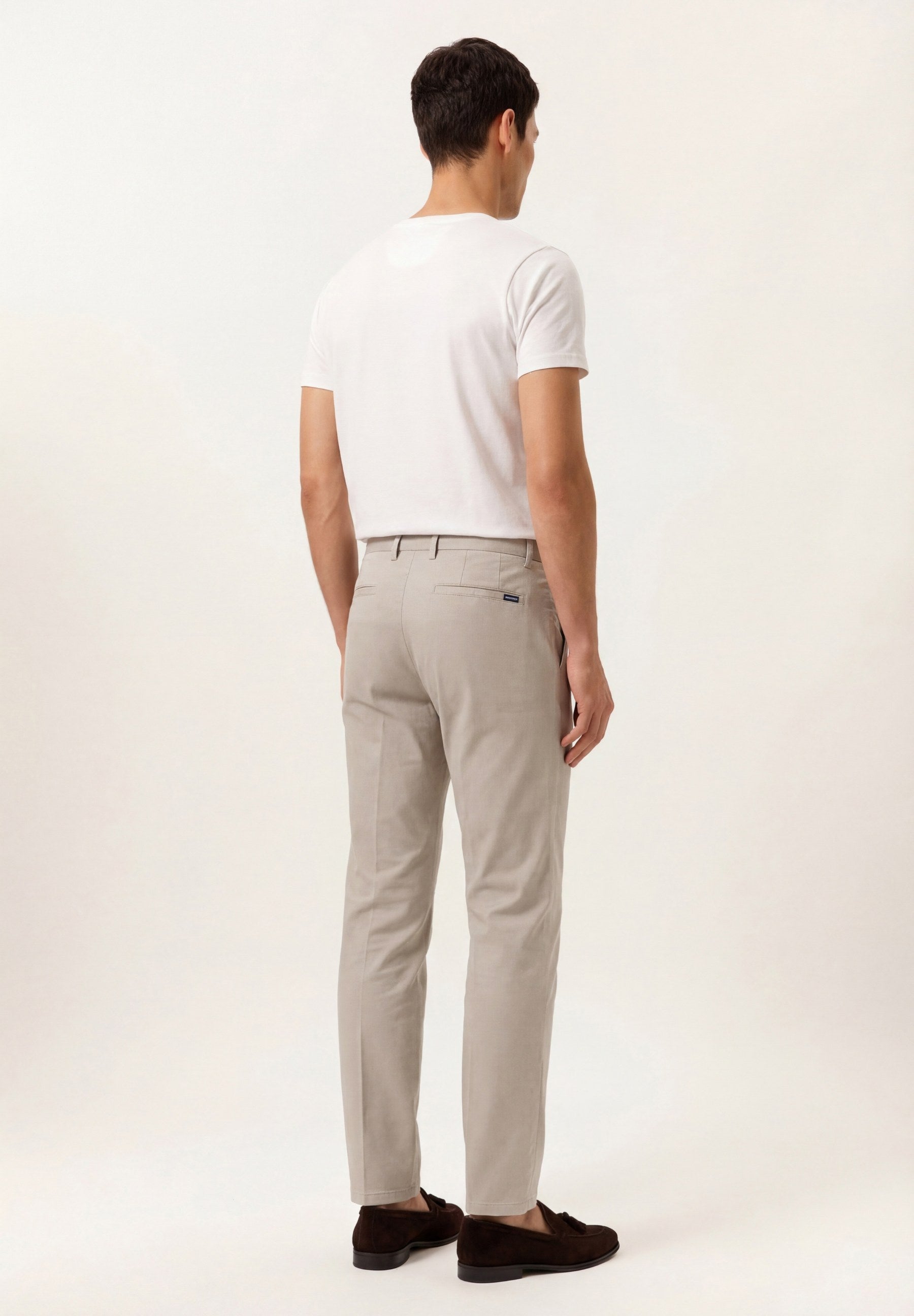 Light Brown (AI)