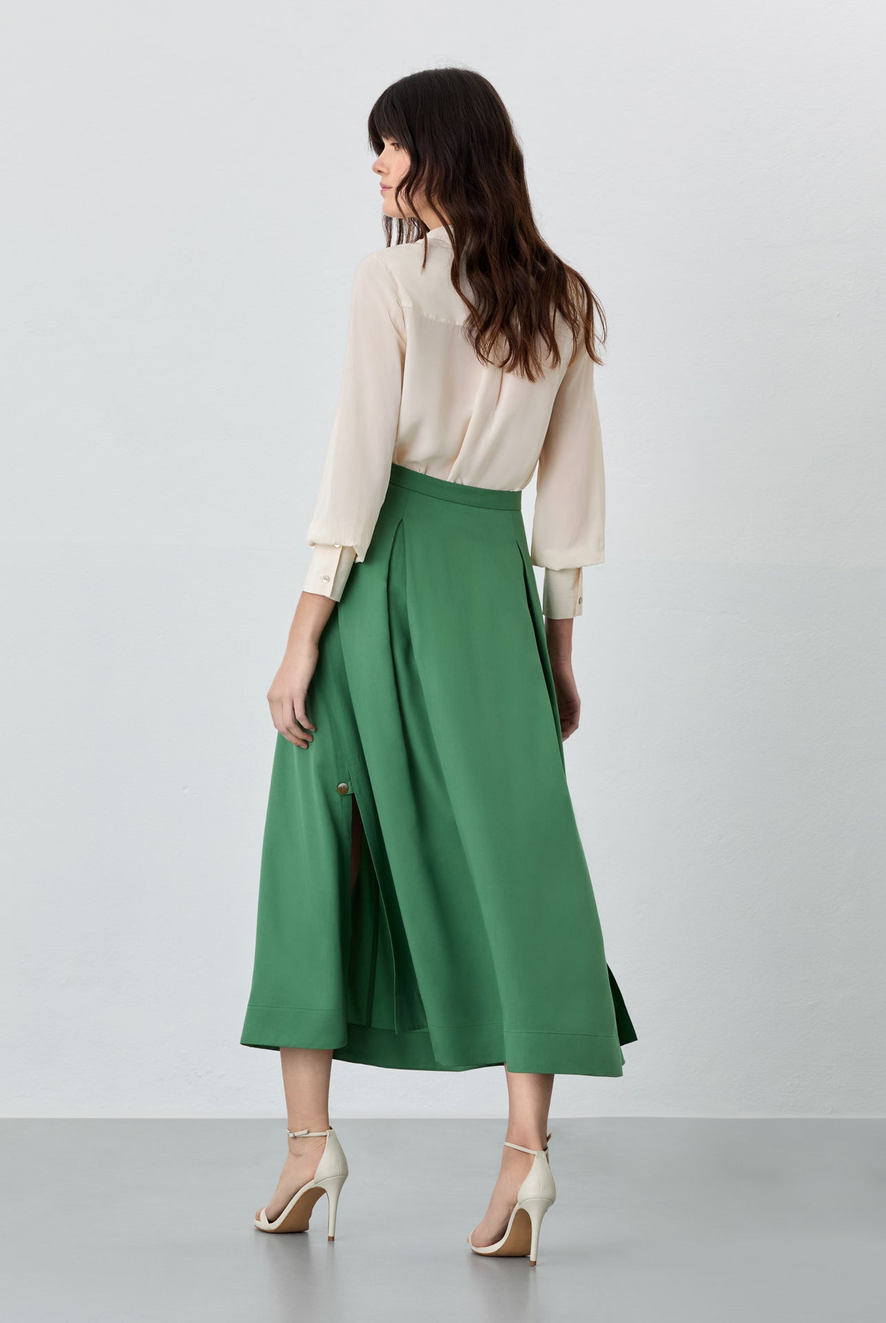 Medium Green