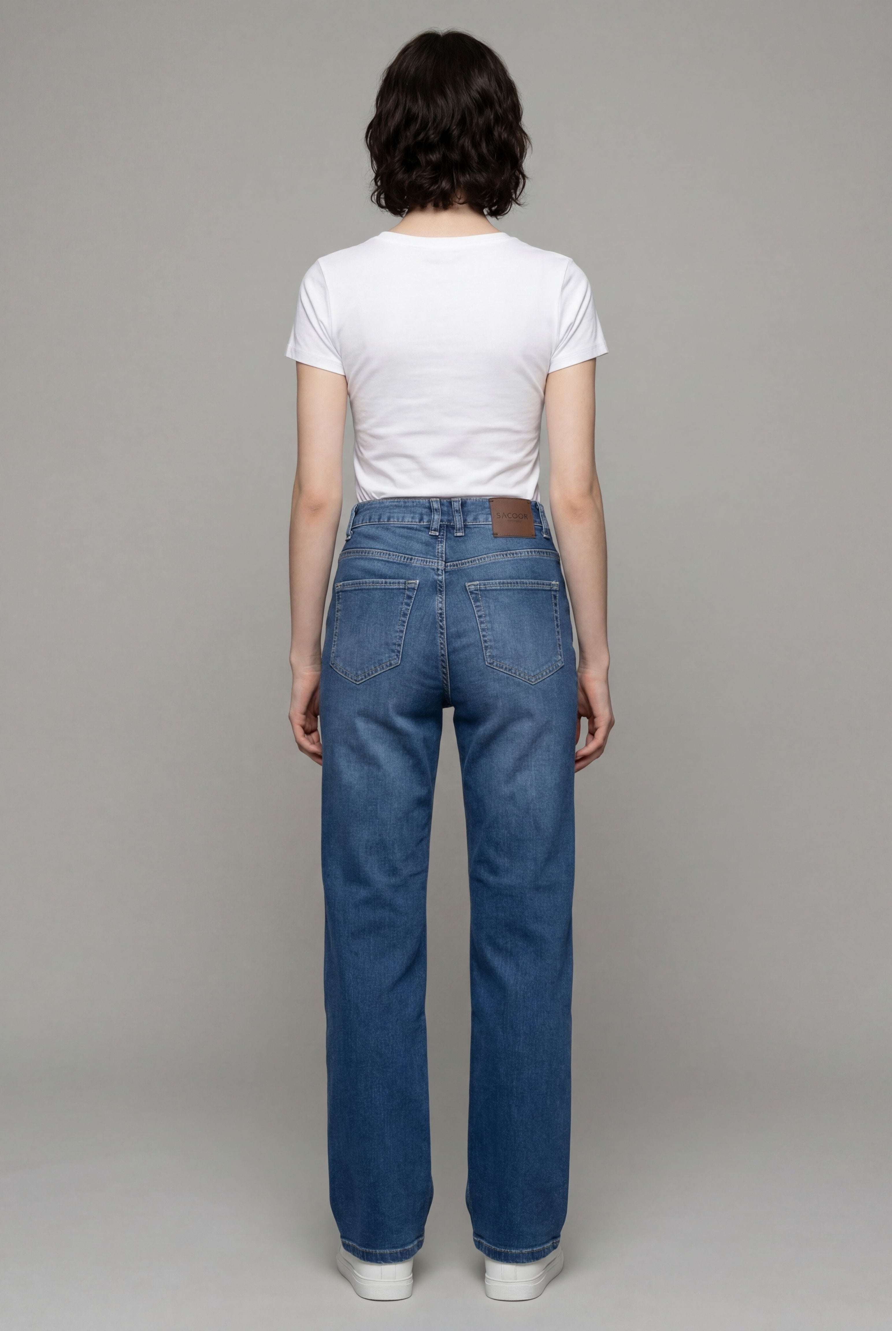 Medium Blue (AI)