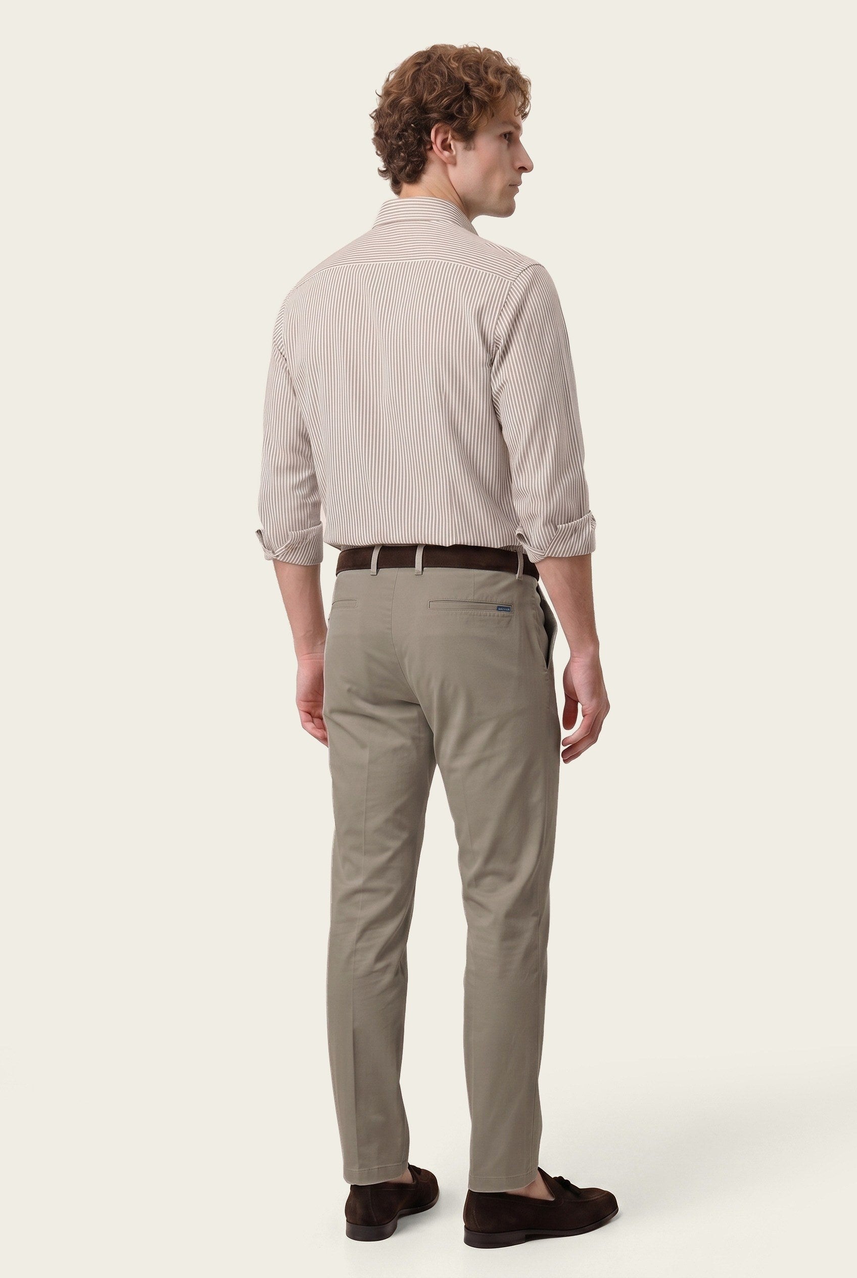 Light Brown (AI)