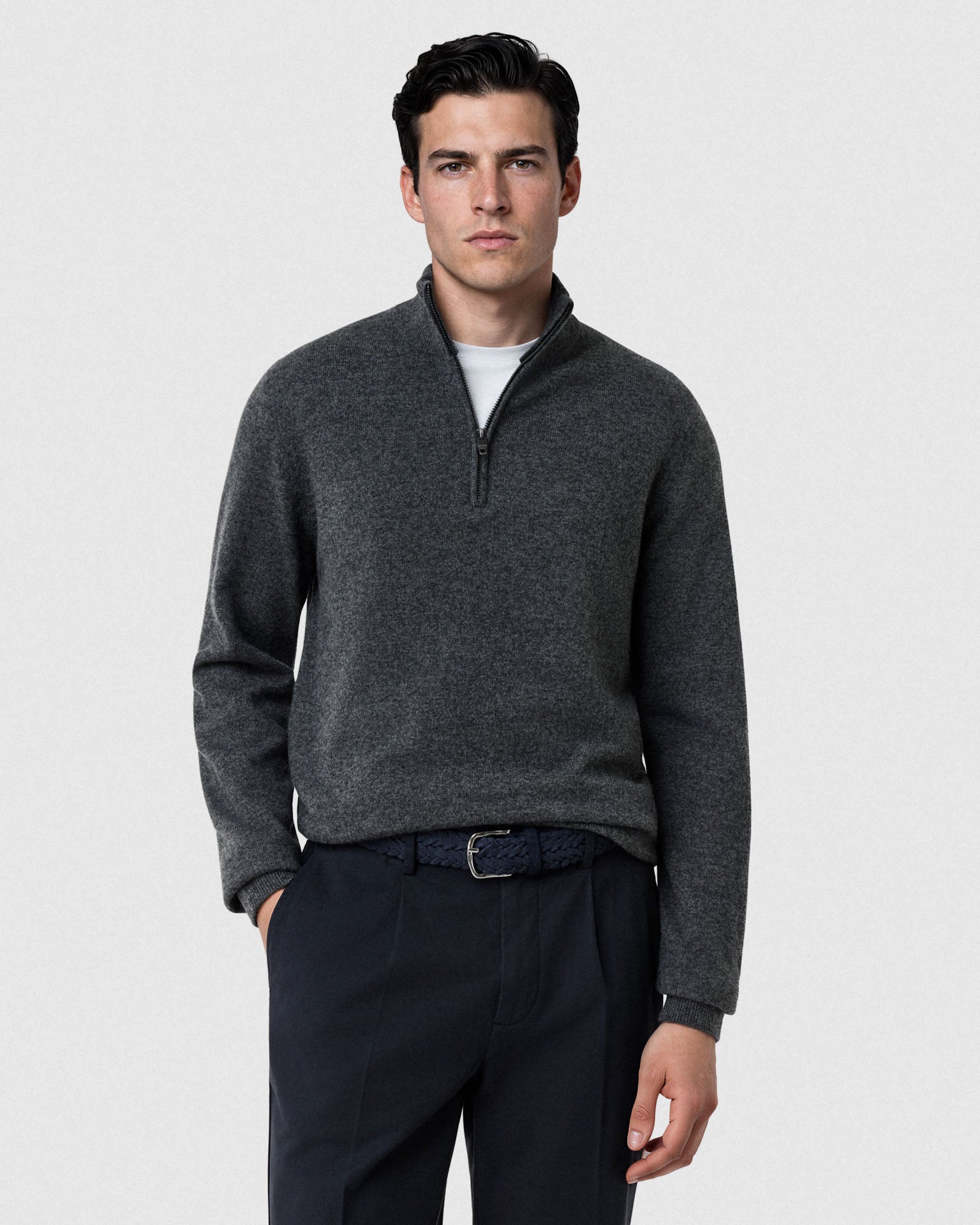 Medium Grey (AI)