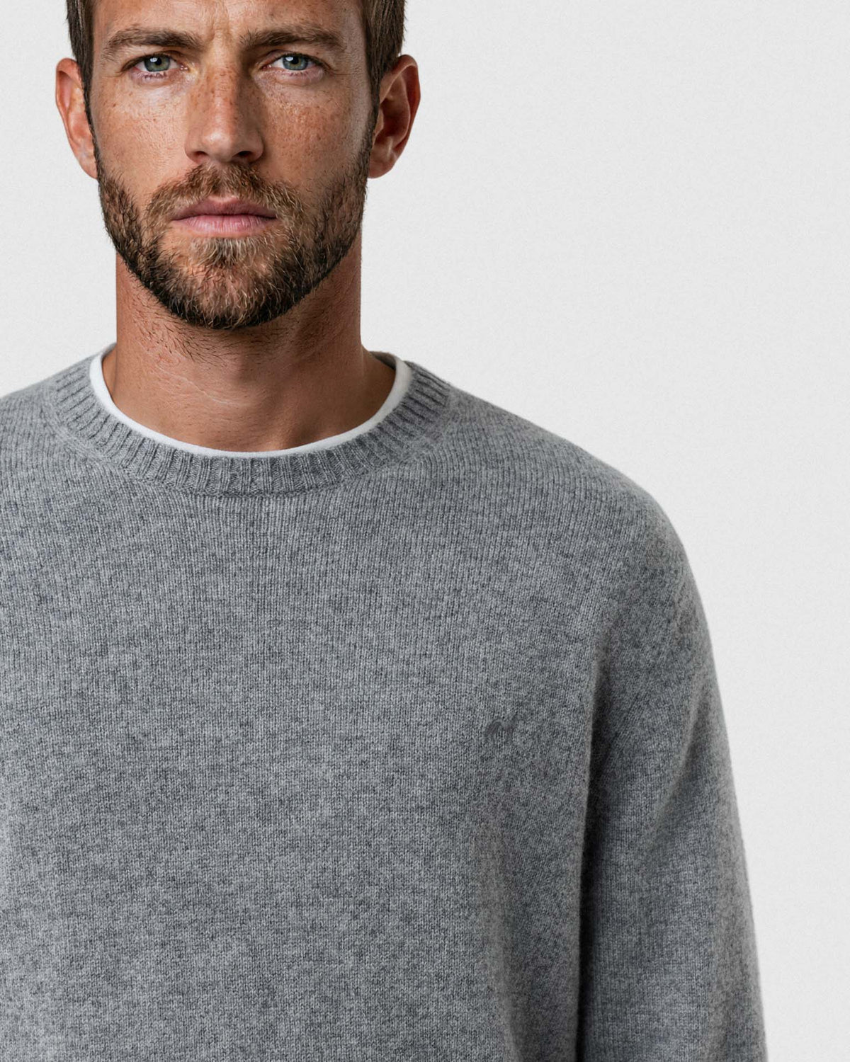 Mix Grey (AI)