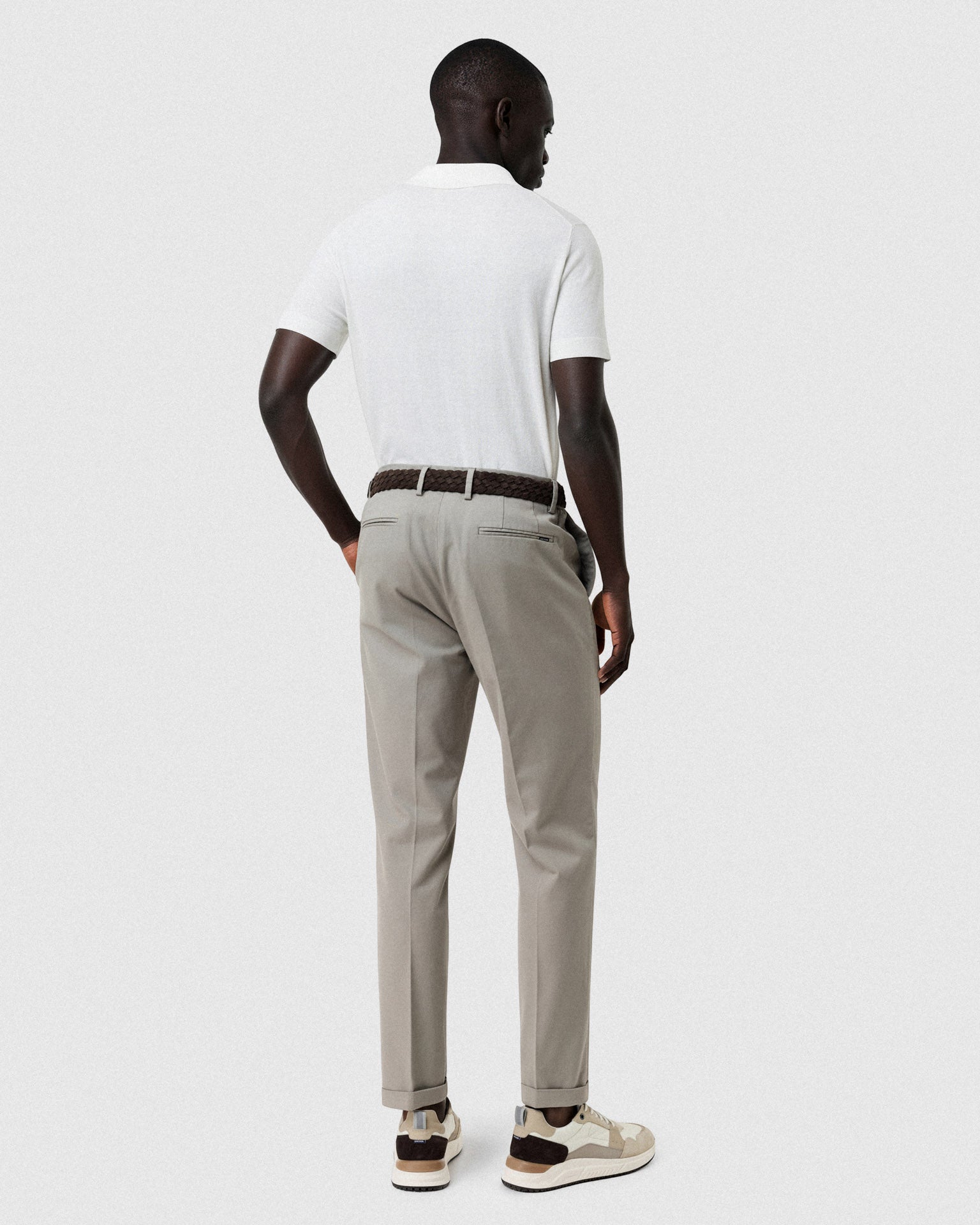 Light Brown (AI)