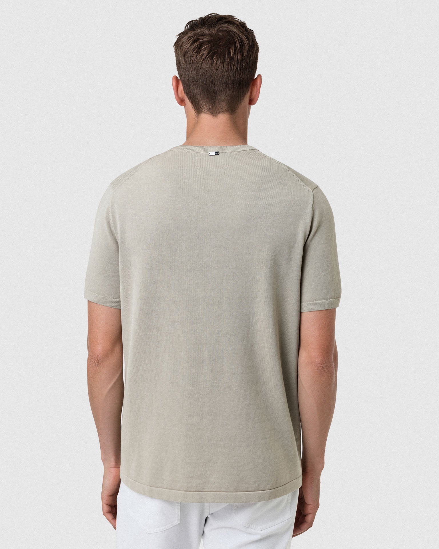 Light Beige (AI)
