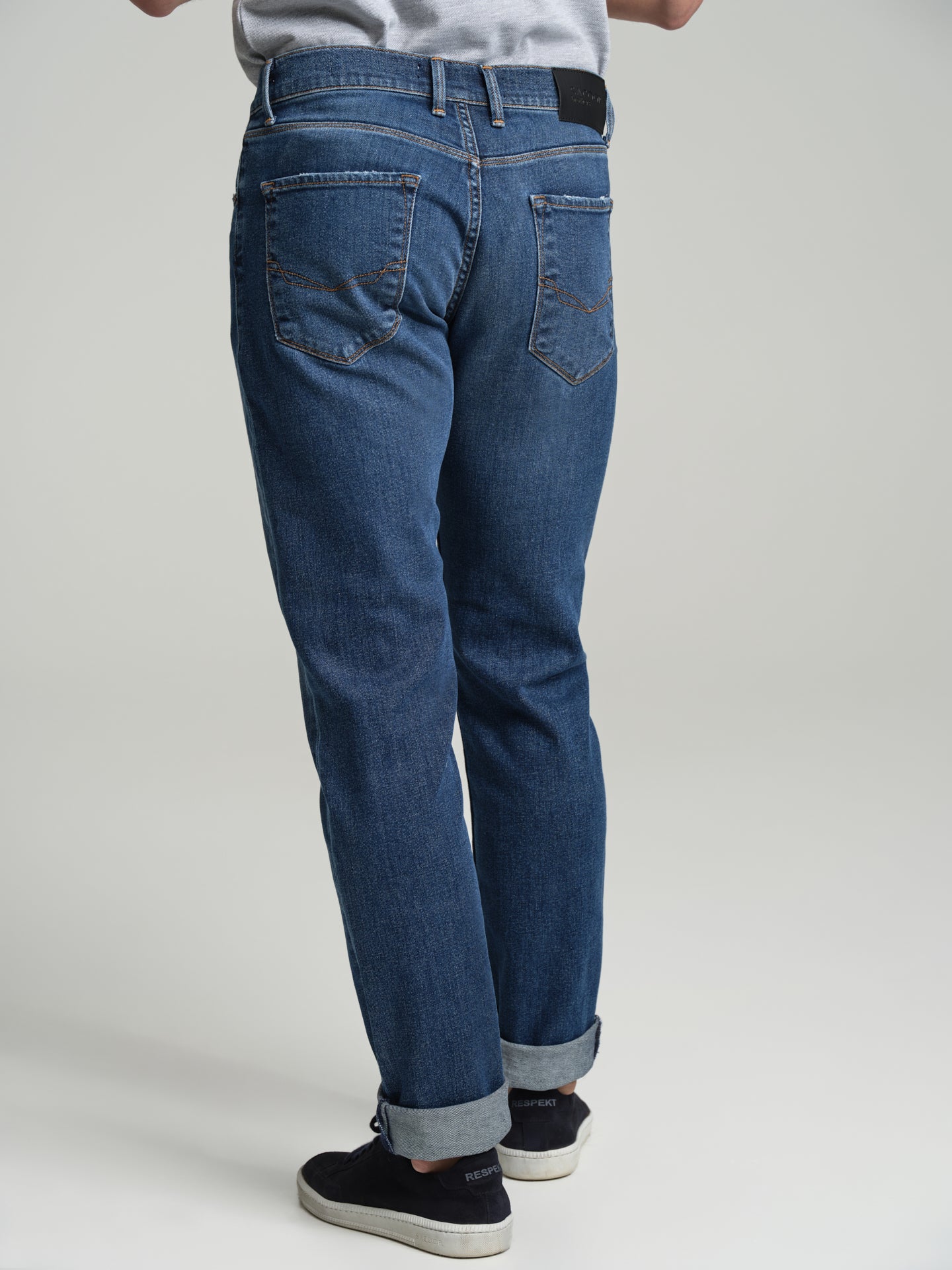 Medium Blue